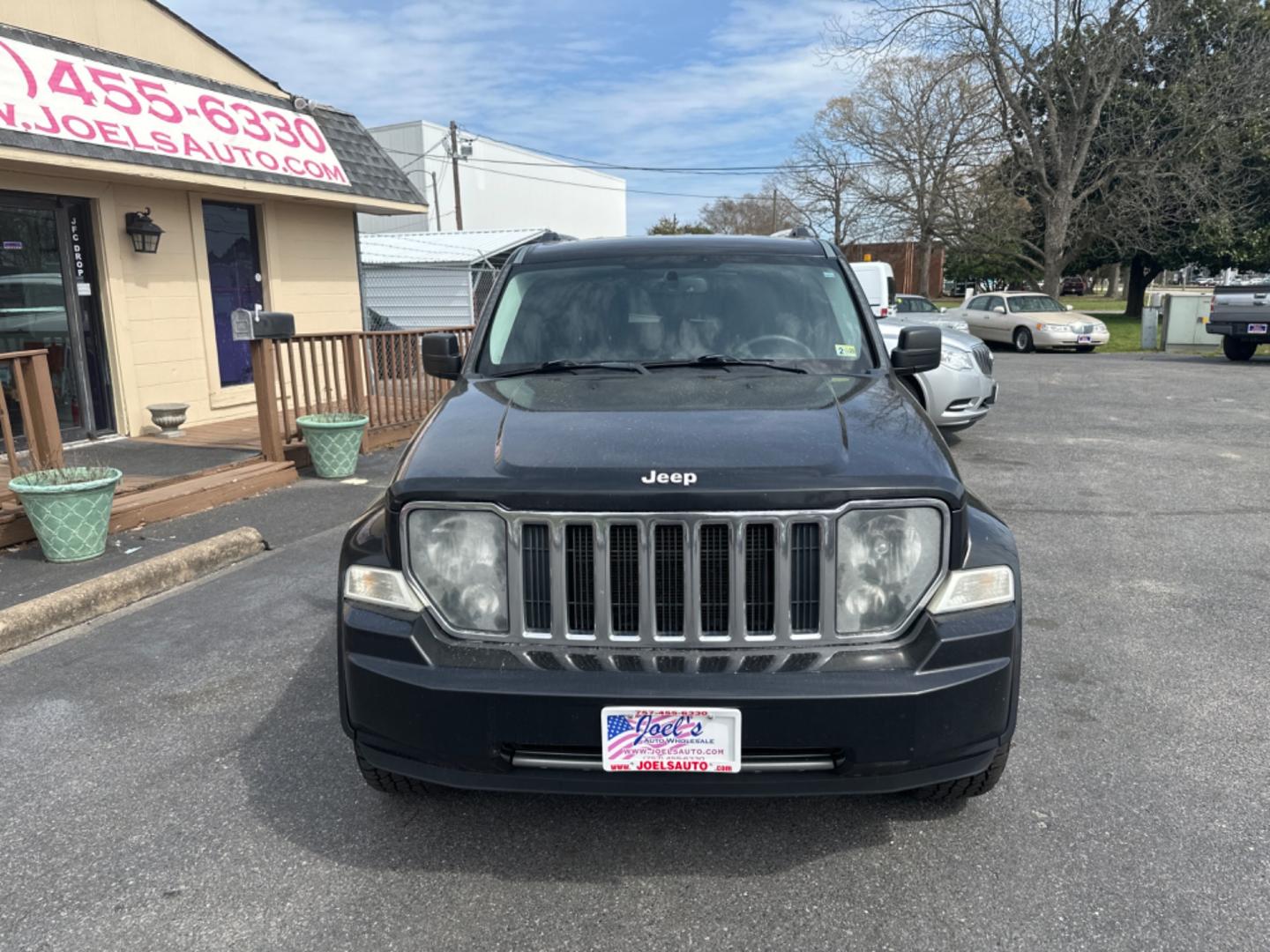 2012 Black Jeep Liberty Limited Jet 4WD (1C4PJMFK8CW) with an 3.7L V6 SOHC 12V engine, 4-Speed Automatic transmission, located at 5700 Curlew Drive, Norfolk, VA, 23502, (757) 455-6330, 36.841885, -76.209412 - Photo#4